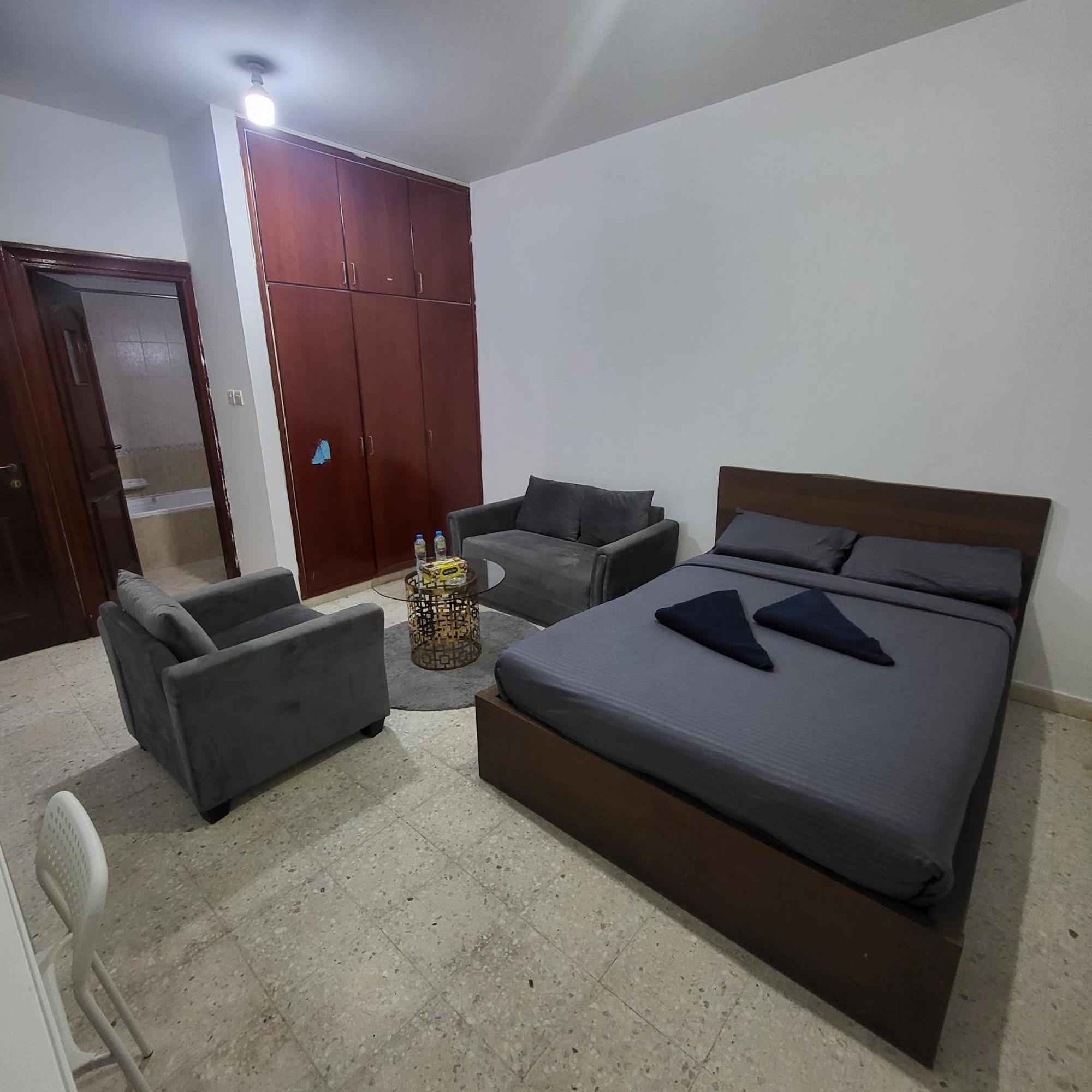 Corniche Full Studio Apartment Abu Dhabi Bagian luar foto