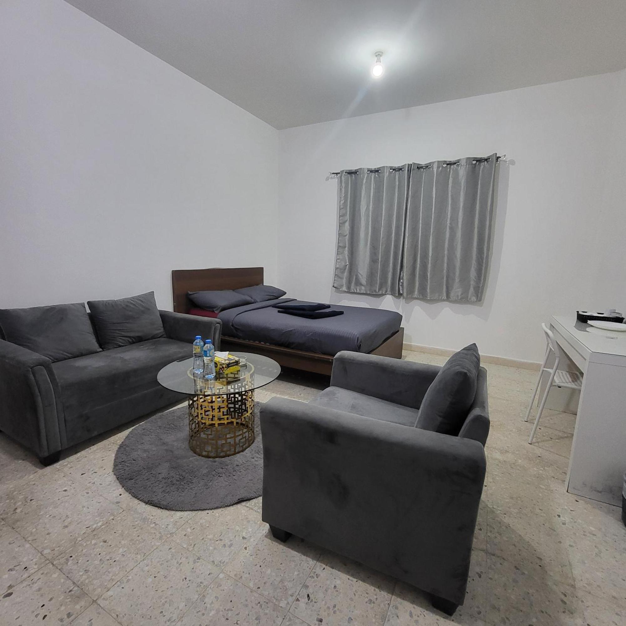 Corniche Full Studio Apartment Abu Dhabi Bagian luar foto